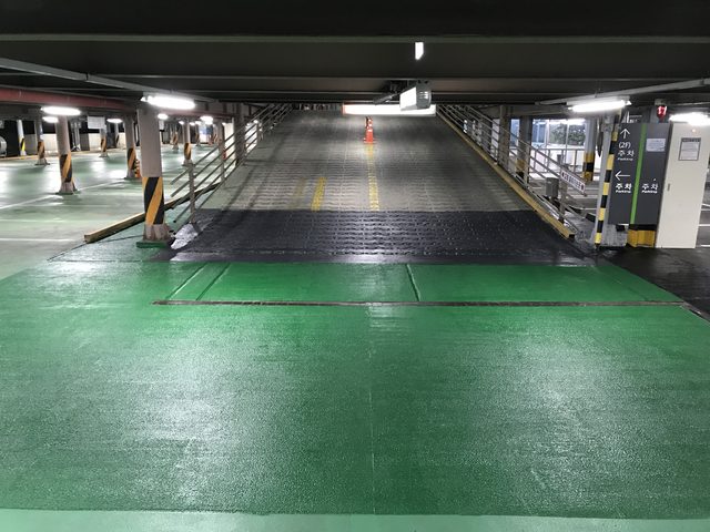 창원 삼성병원 주차장 램프